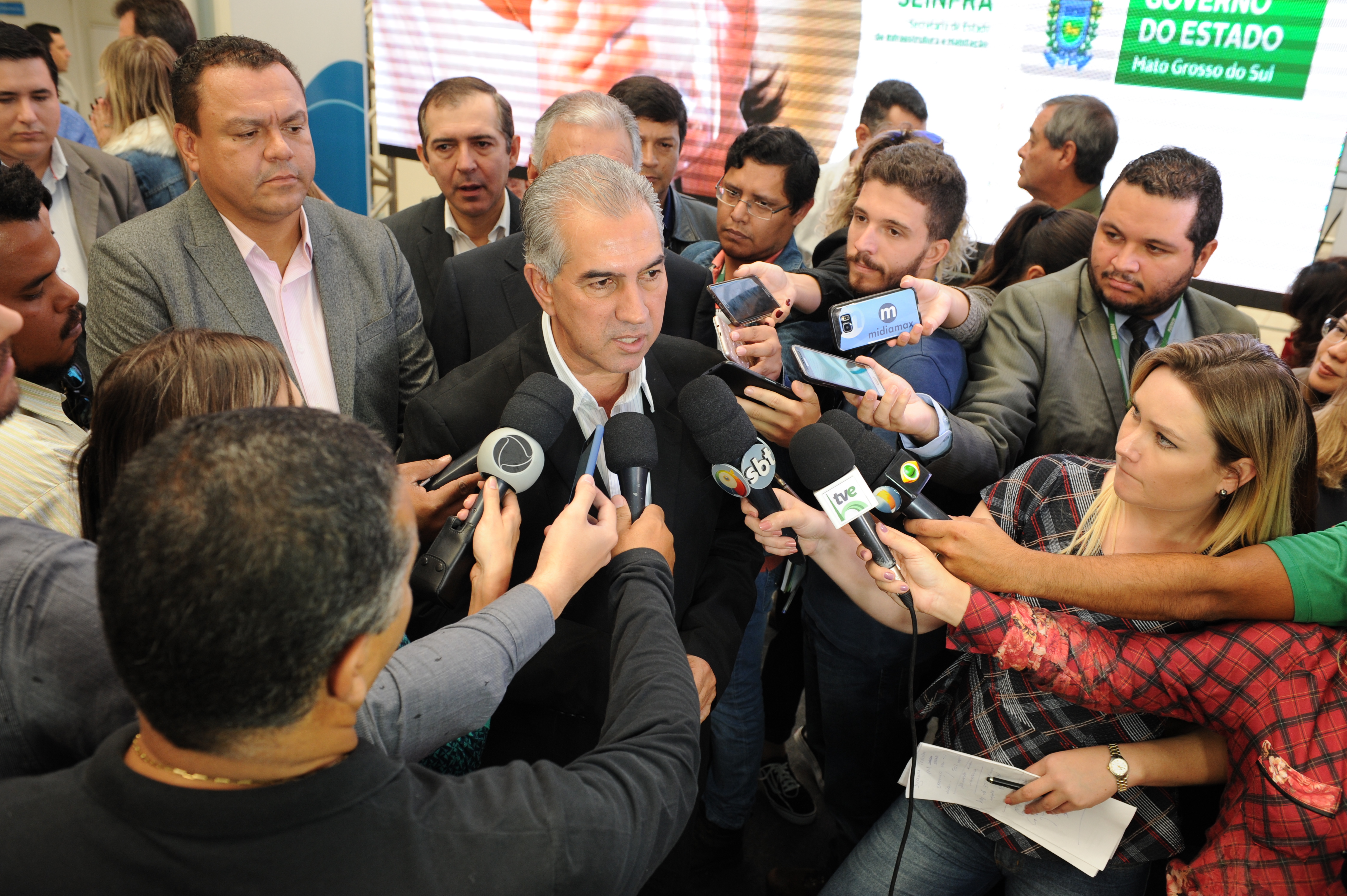Imprensa local na solenidade de assinatura dos contratos do Avançar Cidades (Foto: Marcelo Moriyama)