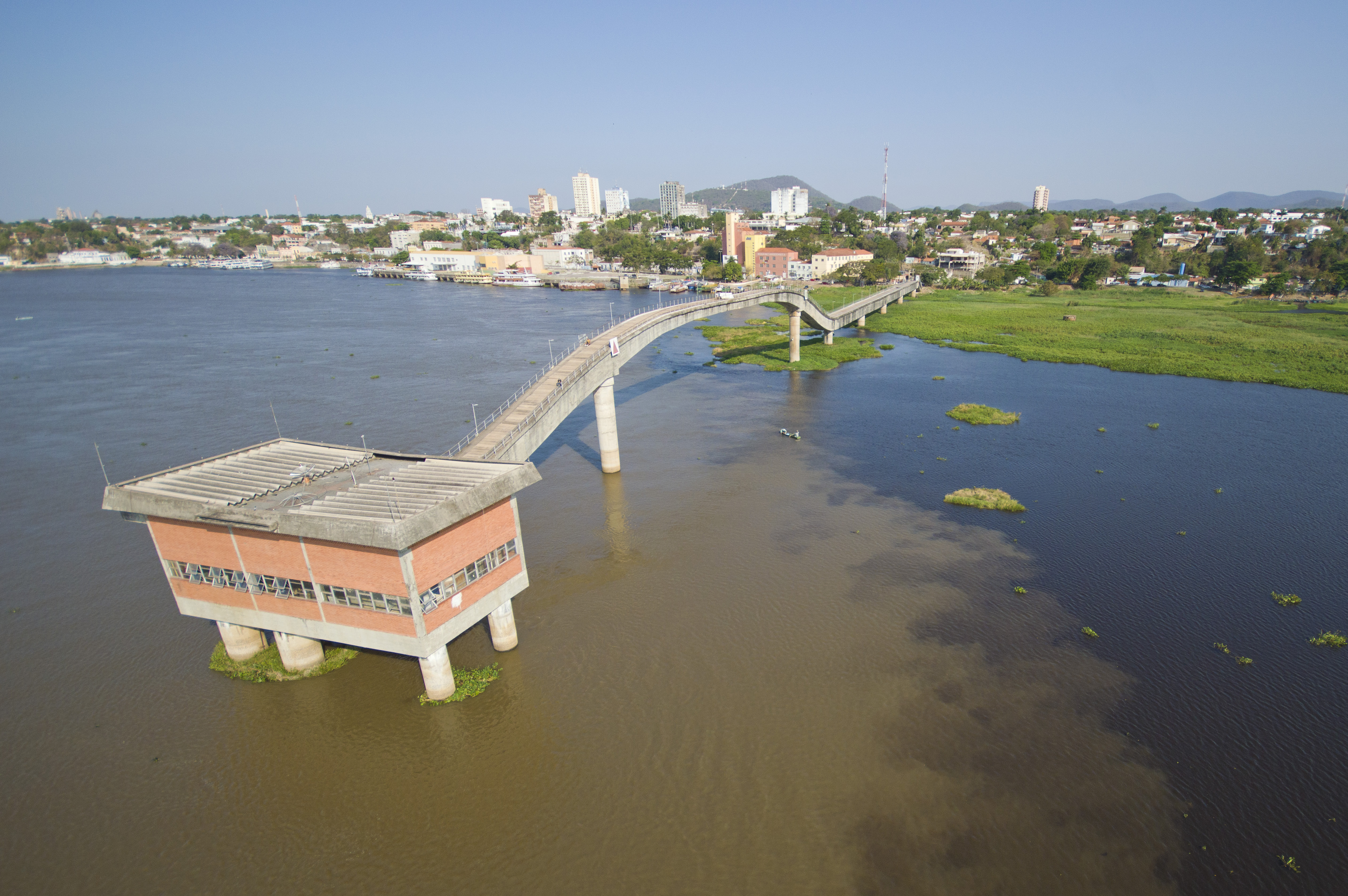 Captação de Água da Sanesul no Rio Paraguai. Corumbá - MS.