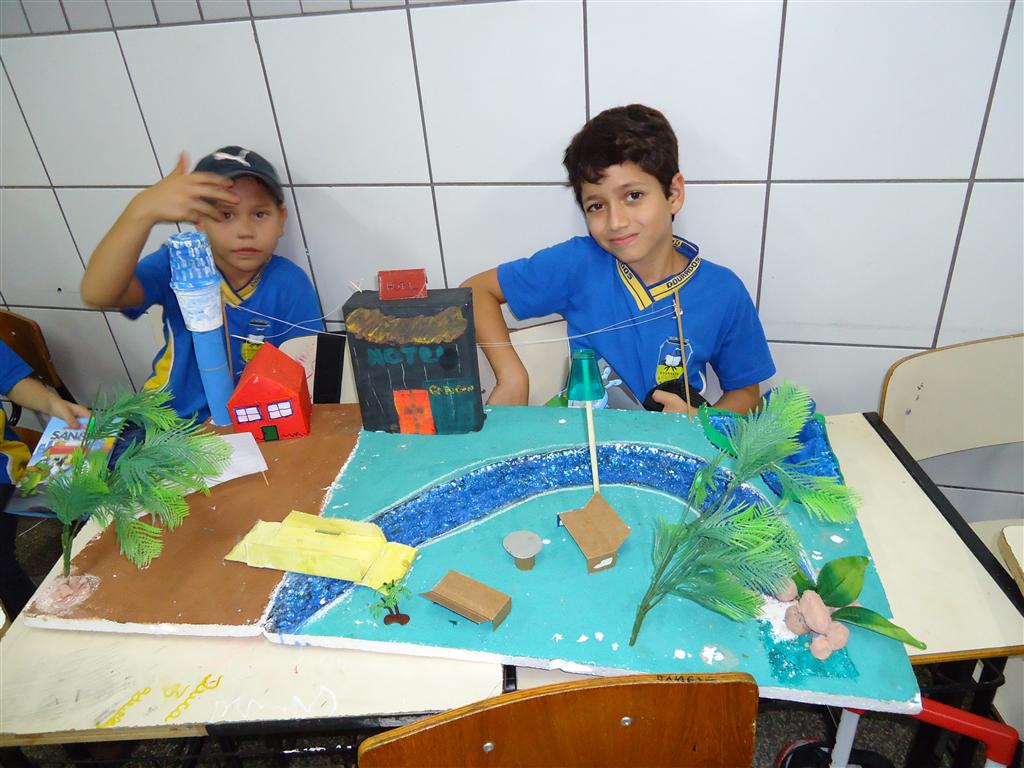 ESCOLA AURORA CAMARGO