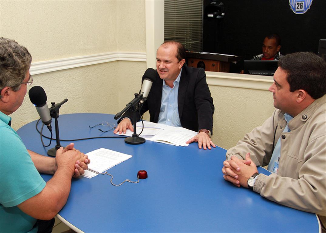 Entrevista à Radio Caçula