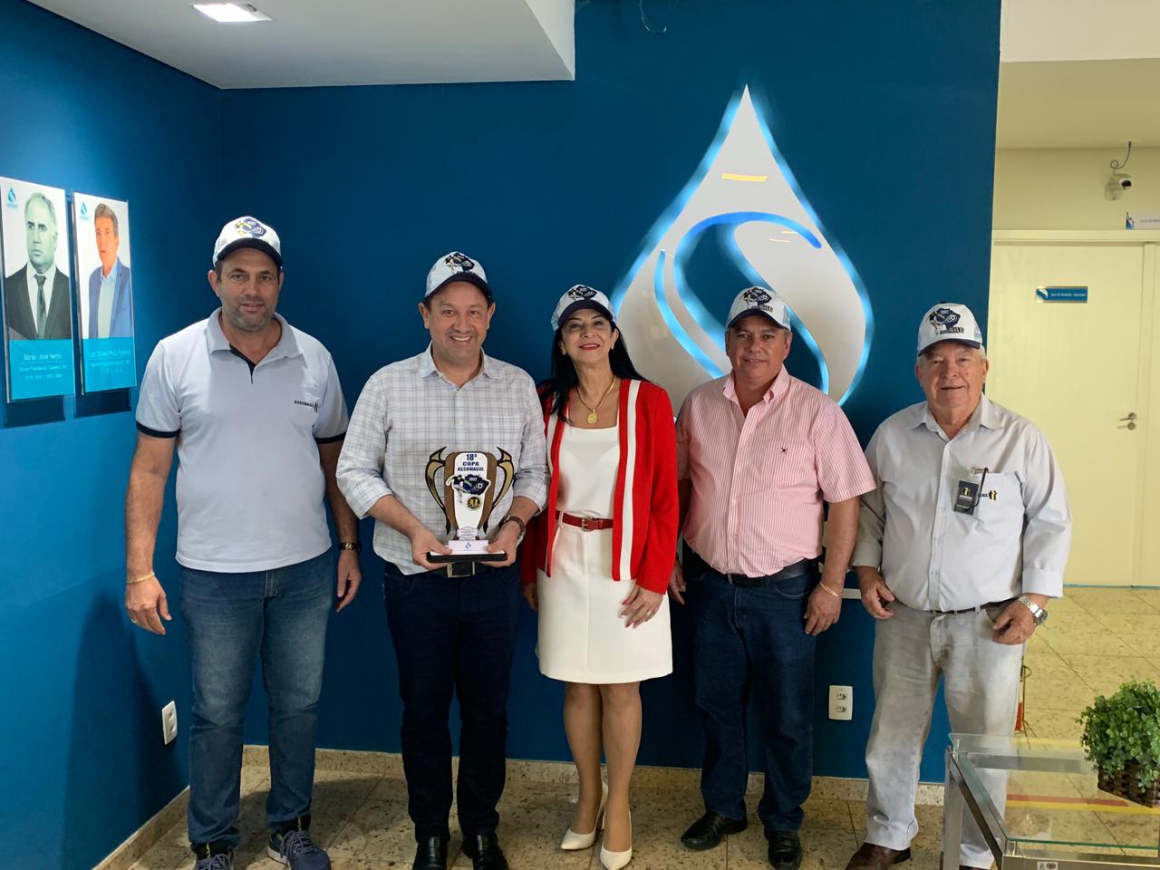 Coordenadores da 18ª Copa Assomasul de futebol agradecem a parceria institucional com a Sanesul                                                                                                                                                                                                                                                                                                                                                                                                                     